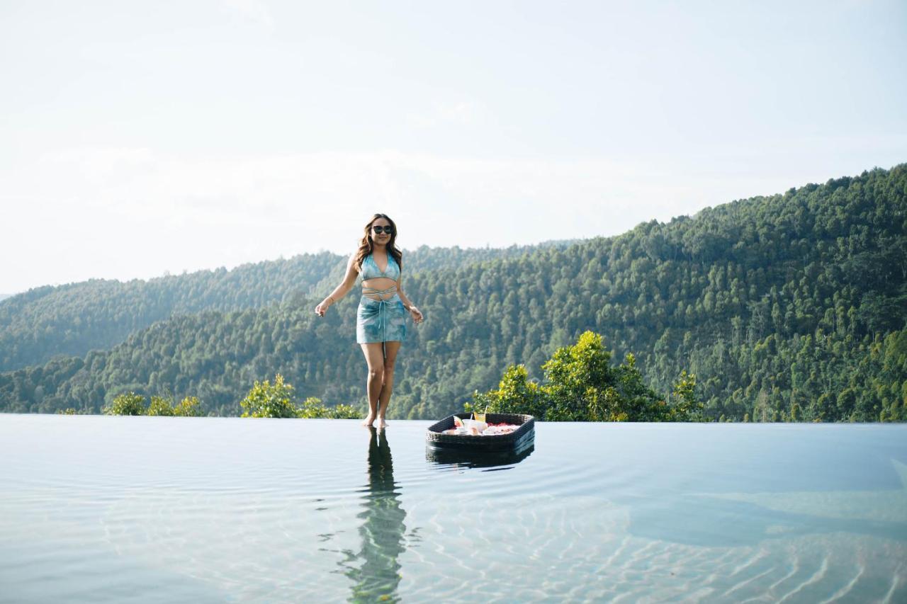 มันดุกส่าหรี การ์เด้นวิลล่า มุนดุก ภายนอก รูปภาพ